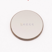 光學(xué)介質(zhì)反射鏡的特點有那些呢？